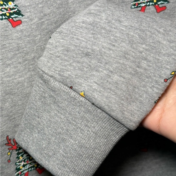 Denim & Flower Ricky Singh Holiday Christmas Crewneck Sweatshirt Men’s size M - Picture 5 of 8